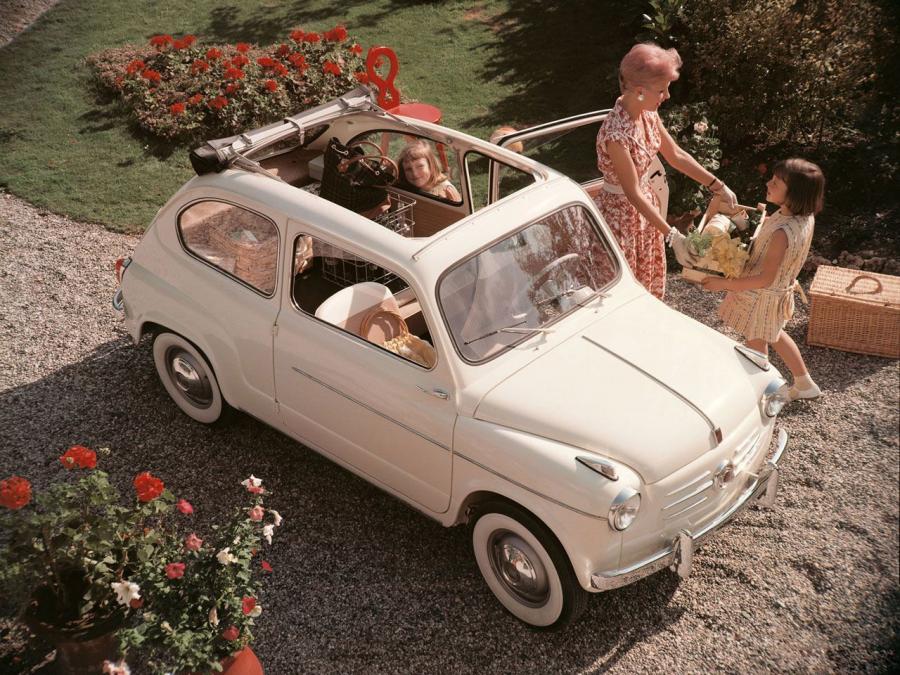  Fiat 600 1955 года  (фото 10 из 30)
